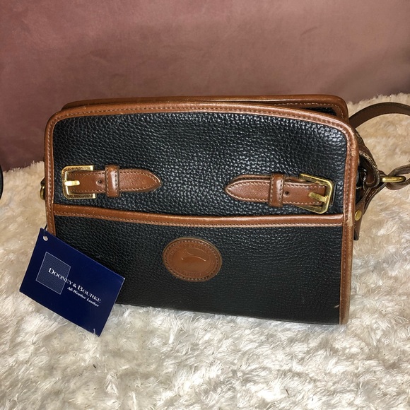 DOONEY & BOURKE BUCKLE ZIP TOP - Picture 2 of 16